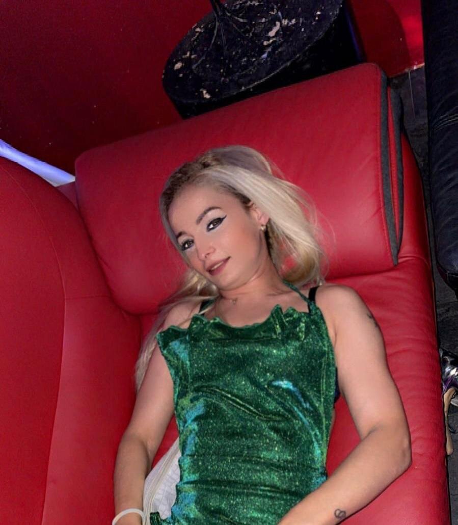 EmilyPerry1