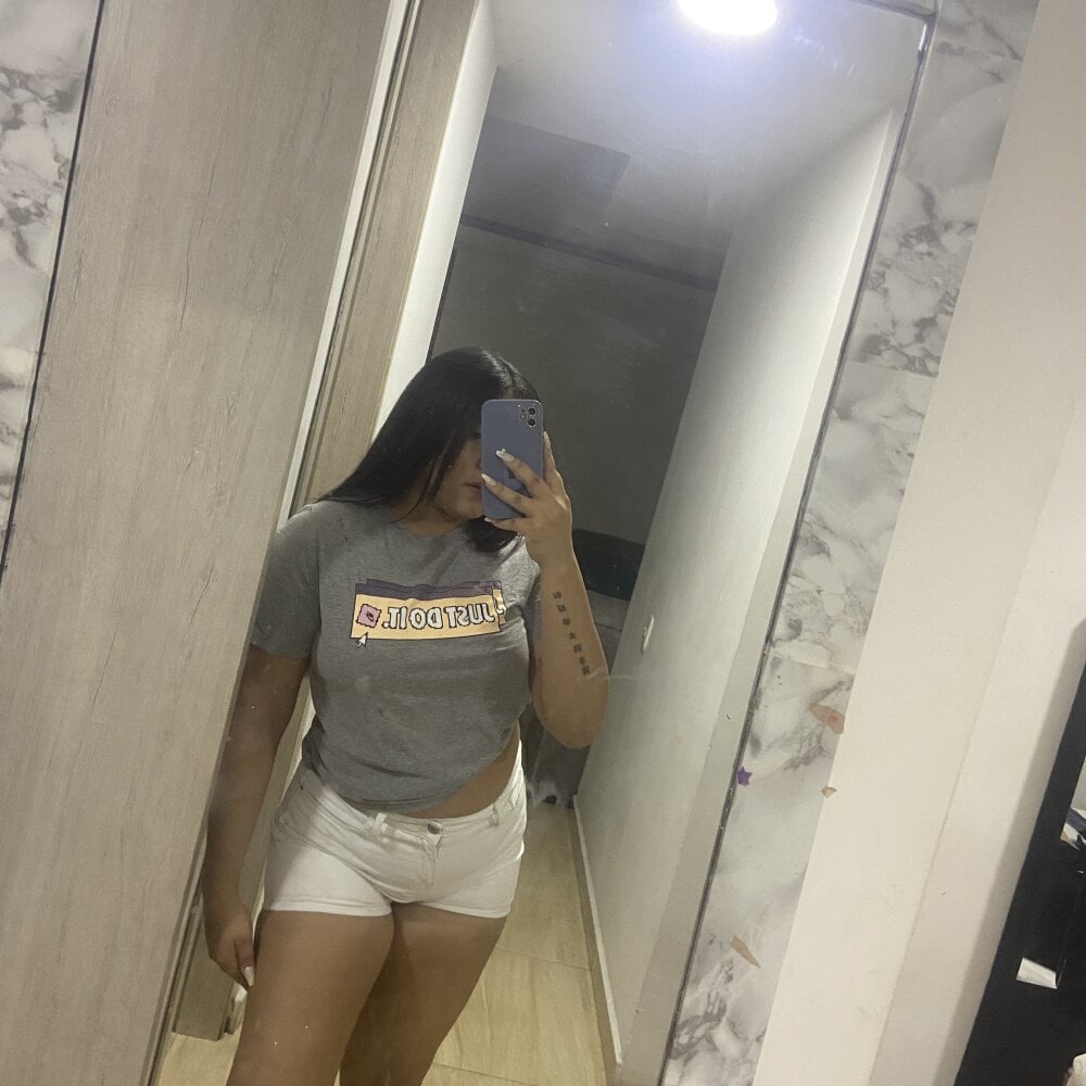 sexcam3d.net mishell_sharman_ livesex profile in white-hair cams