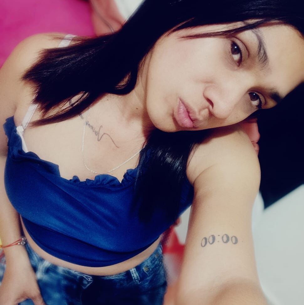 Haileyhot_ 💜 free show