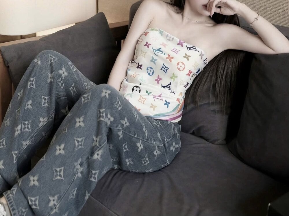 stripchat vannie_vanh webcam profile pic via livesexbbwcams.com