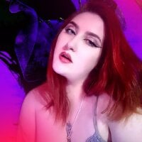 queenchaos' Offline Chat Room