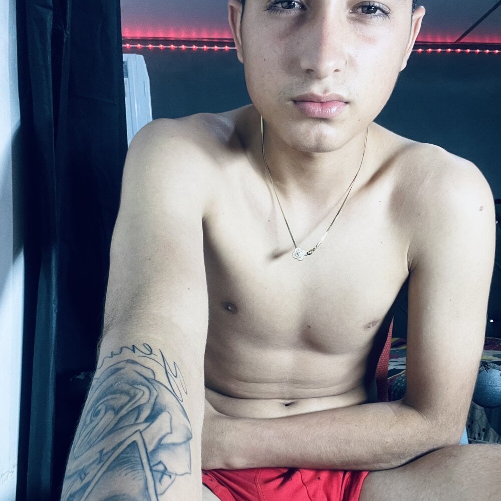 MichaelMiller20261 Obrolan XXX Offline