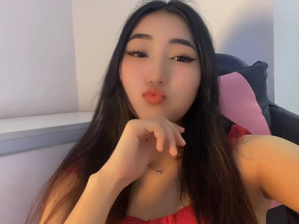 aysamin live cam model at StripChat