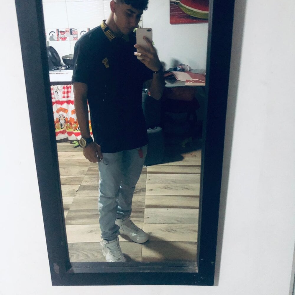 naugthy_boy77