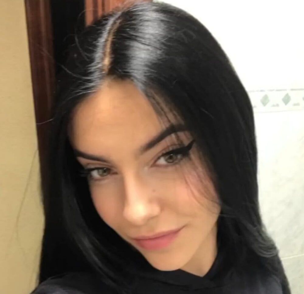 free6cams.com patitofeox livesex profile in hazel-eyes cams