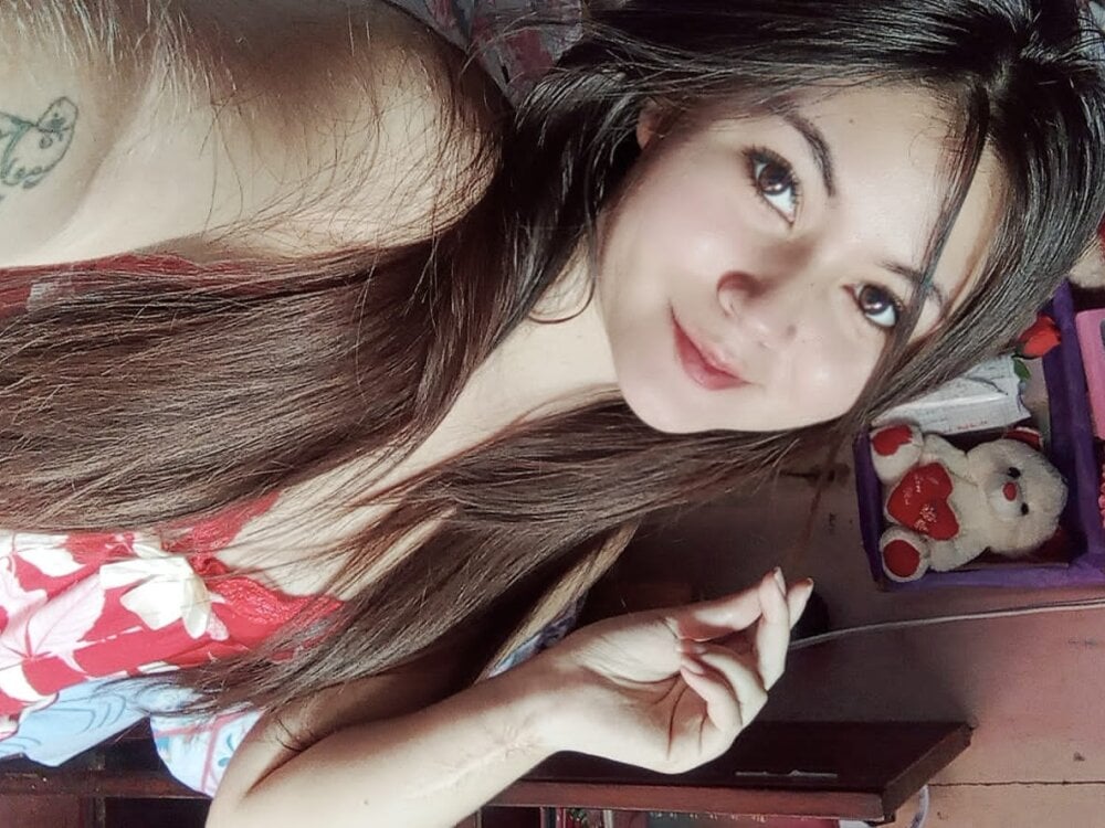 amateursex-livecam.com violetasweett1 livesex profile in granny cams