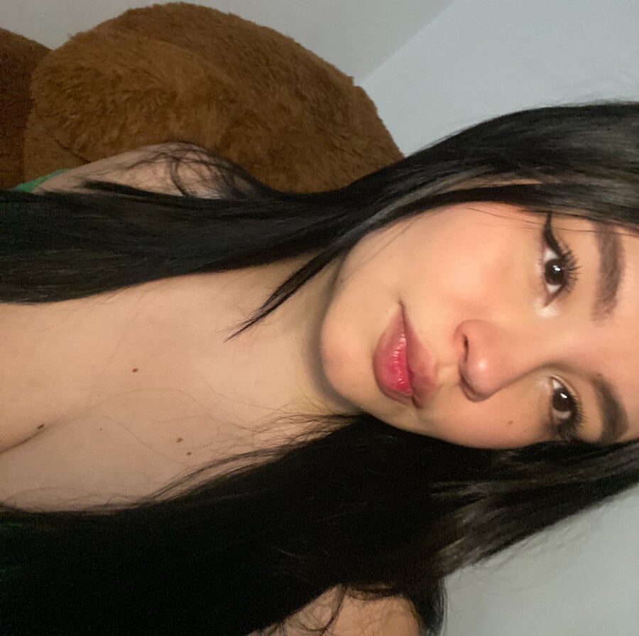 emily_taylor2 from stripchat