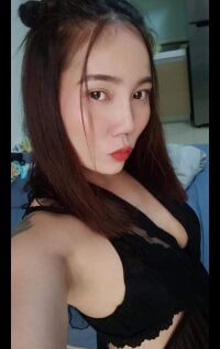 Risa-Naughty's Offline Chat Room