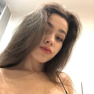 elazabethjones from stripchat