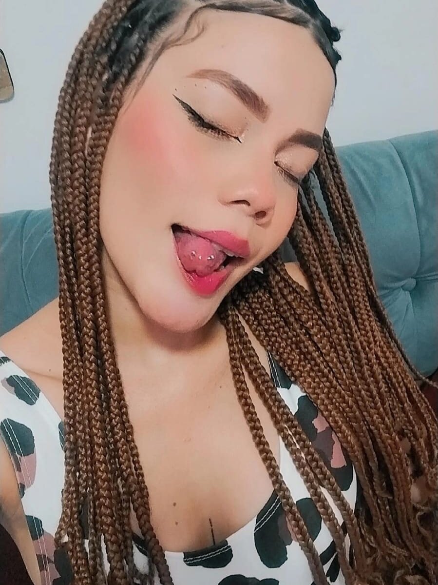 couple_relax420 from stripchat