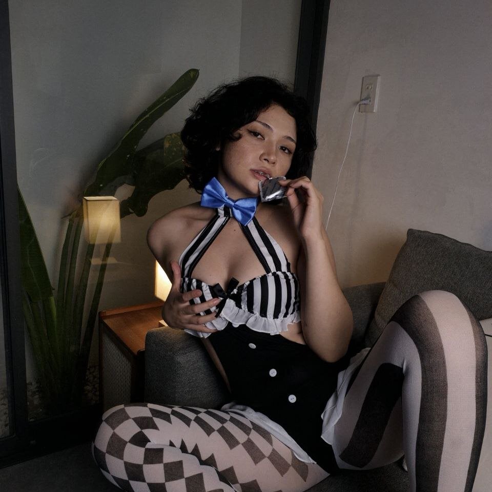 badgirlwebcam.com came-a-lot livesex profile in anywhere-we-want-to-be cams