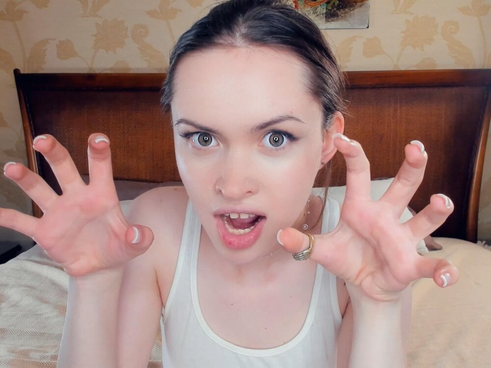 herminepenna from stripchat