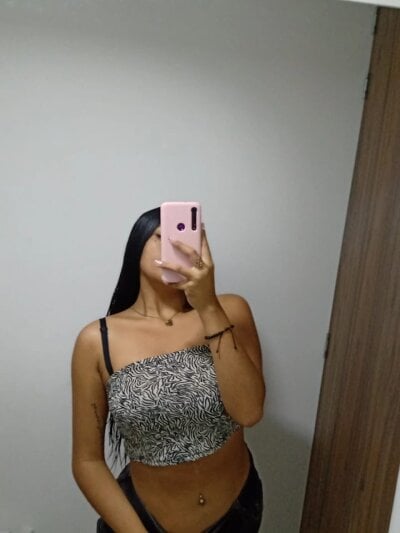 SophieCrimson_vc