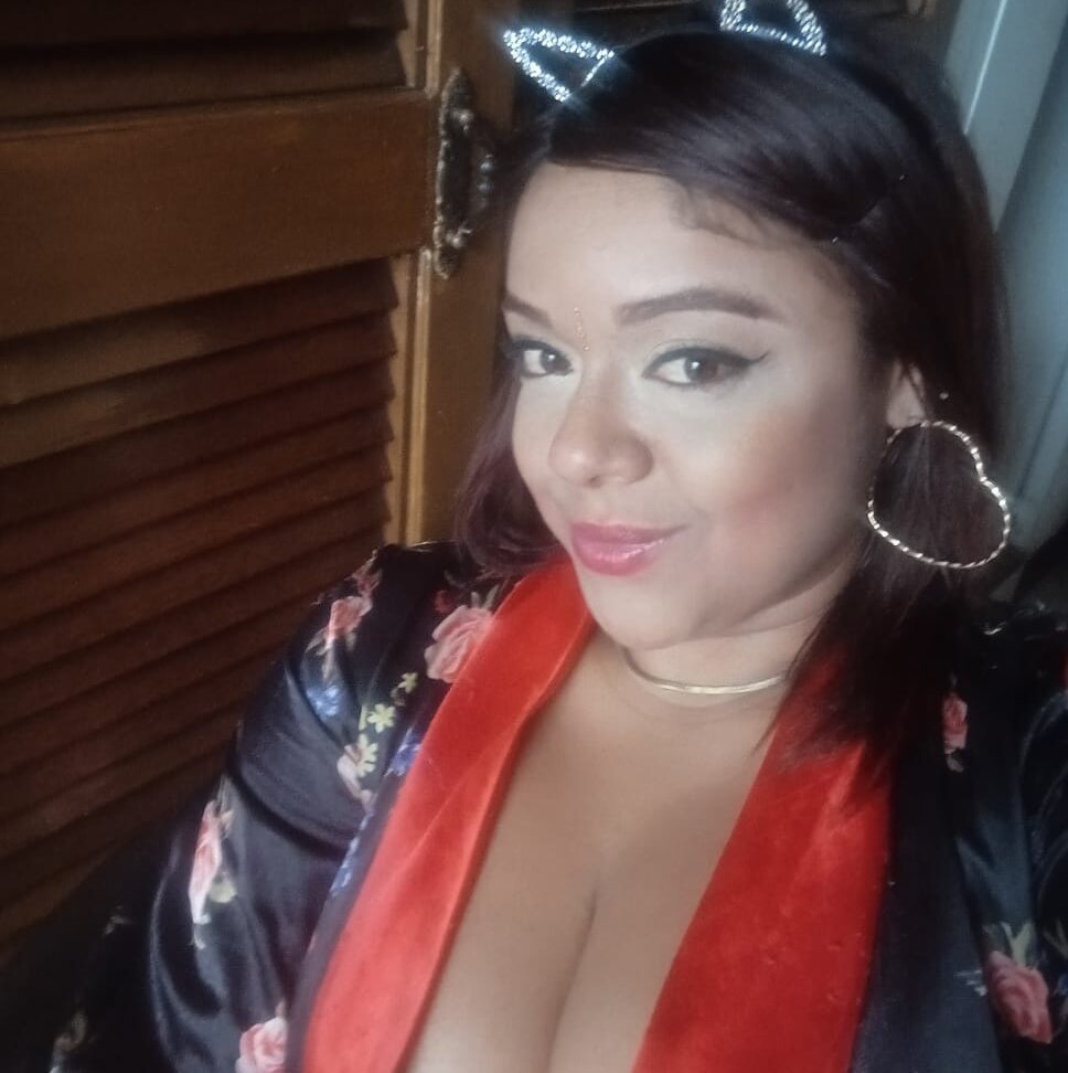 FreyjaDorada 💆 online naked chat