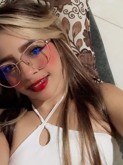 Profile and Statistics for Candy_Emma__ on StripChat