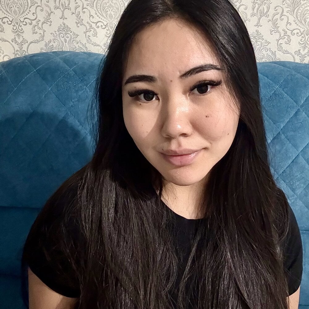 stripchat aprylsun webcam profile pic via bestlivesexchat.com