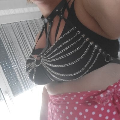 MaryMooBigTits Avatar