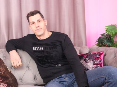 ethanfeather from stripchat