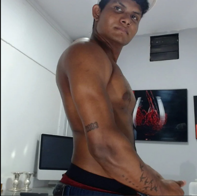 Marcus_blake_ Male Bigcocks Free Webcam Striptease