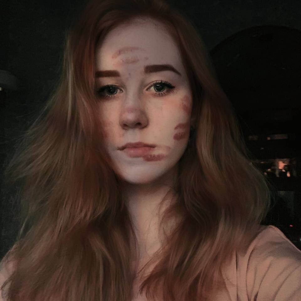 LizbethKings' Offline Chat Room