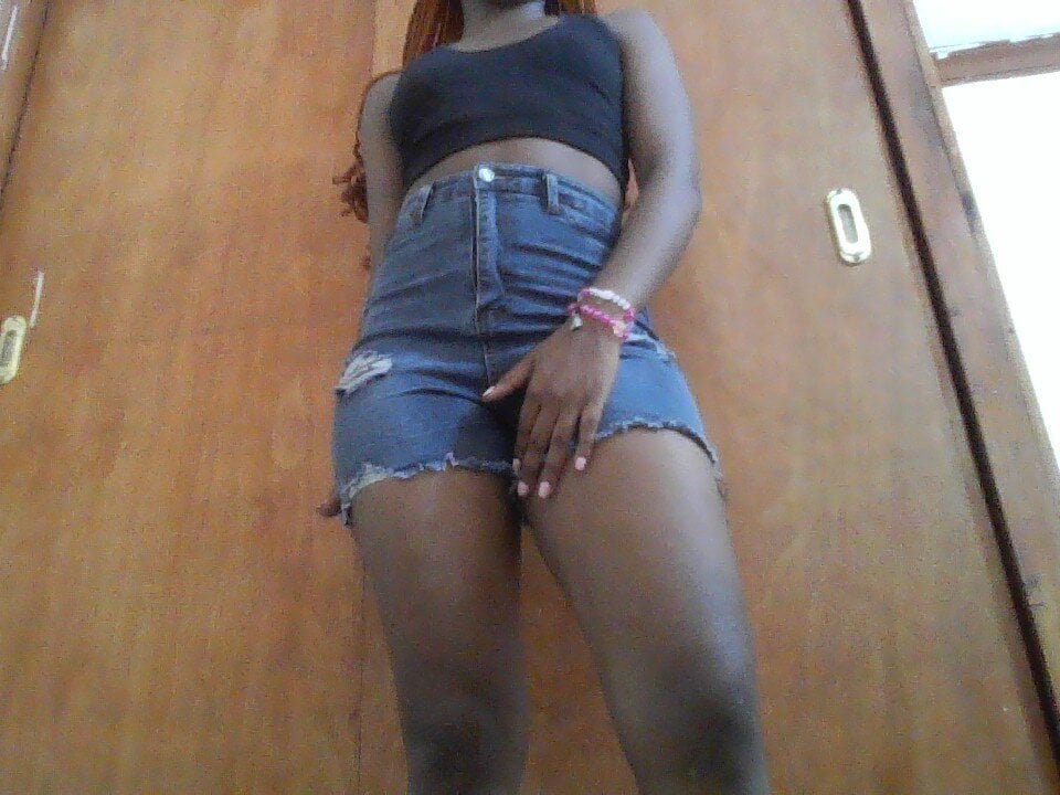 stripchat sweetsinner5 webcam profile pic via onaircams.com