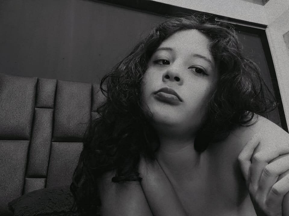 AriaHernandez profile