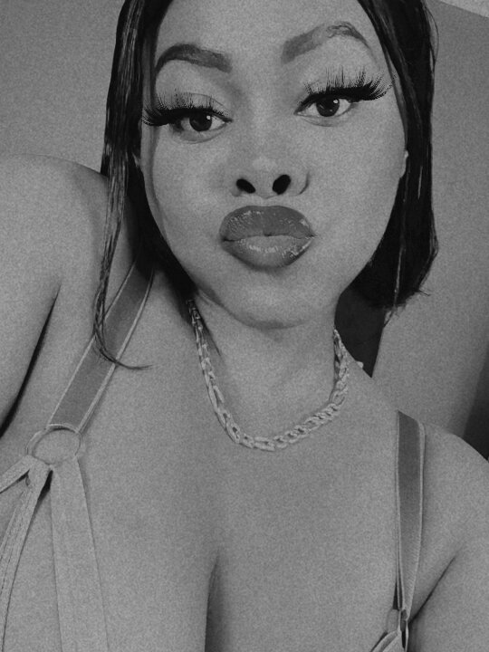 Live sex webcam photo for TittyNicky #288128003