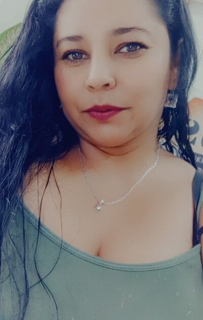 Latina_Faruk 🥝 online cam
