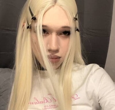 polimun Live Cam on StripChat