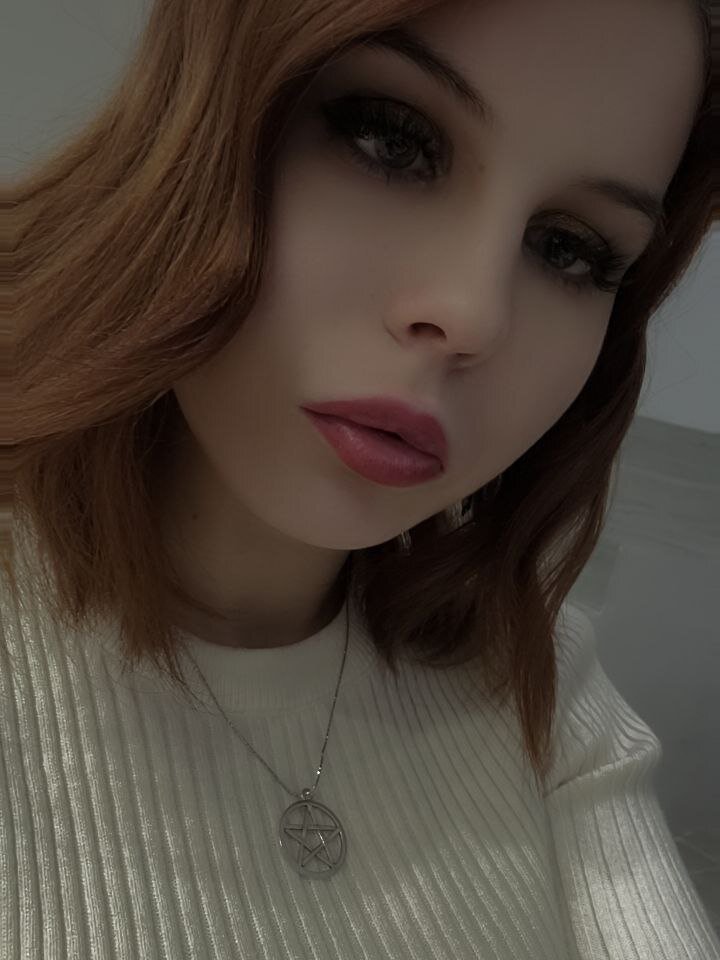 ElletteFrary profile