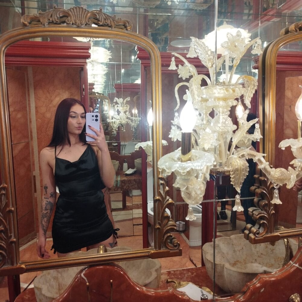 stripchat miku_tay1 webcam profile pic via 6livesex.com