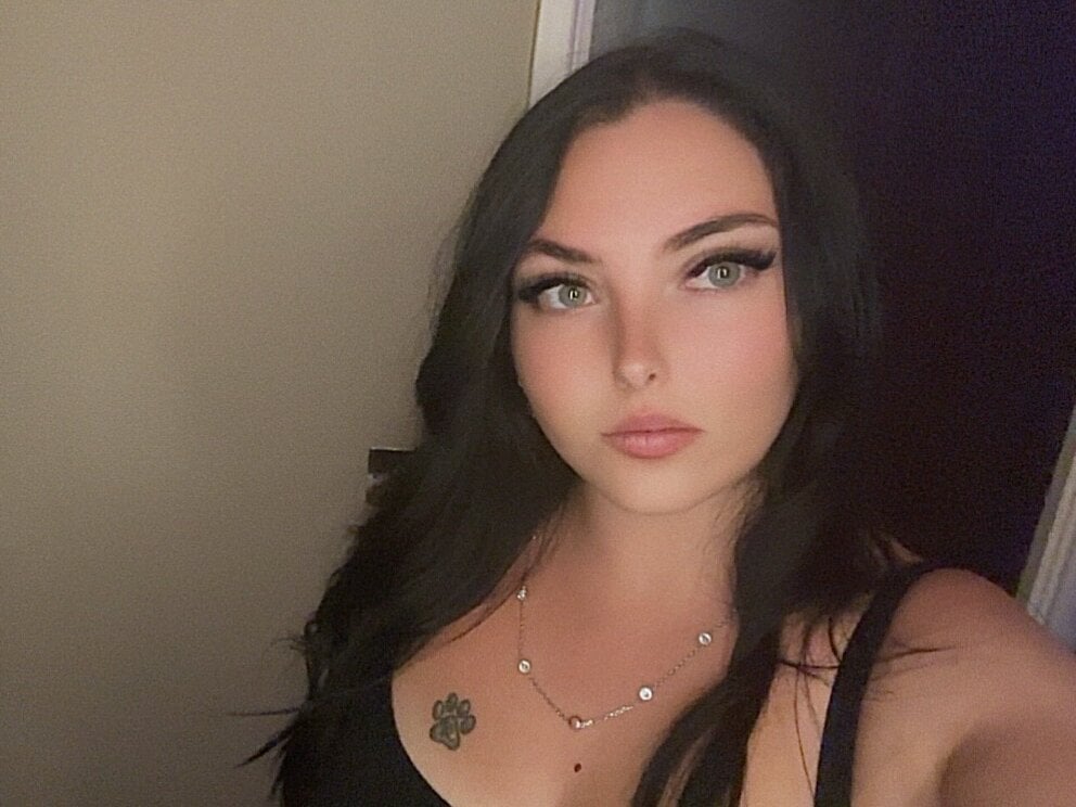 sexcam3d.net LilyLlove livesex profile in caucasian cams