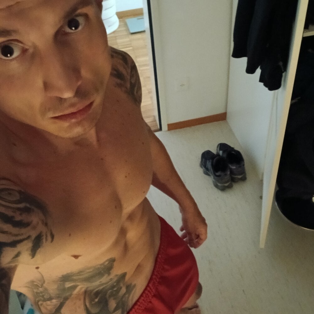 alexgrande111 from stripchat