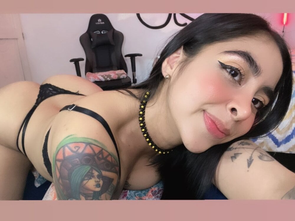 sophie-juan's Offline Chat Room