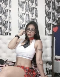 michelle_sexy_boobs' Offline Chat Room