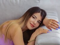 Uwupeach's Live Webcam Show