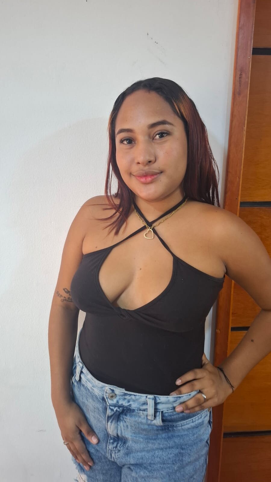 paola_larson_