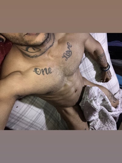 bryron69 from stripchat