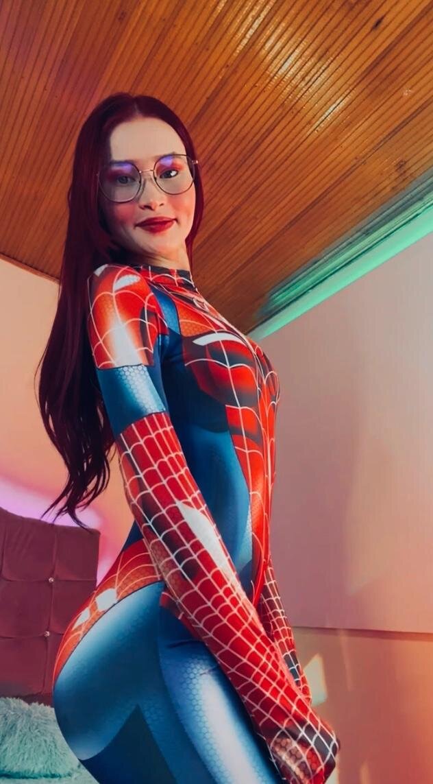 naomy_hot_777
