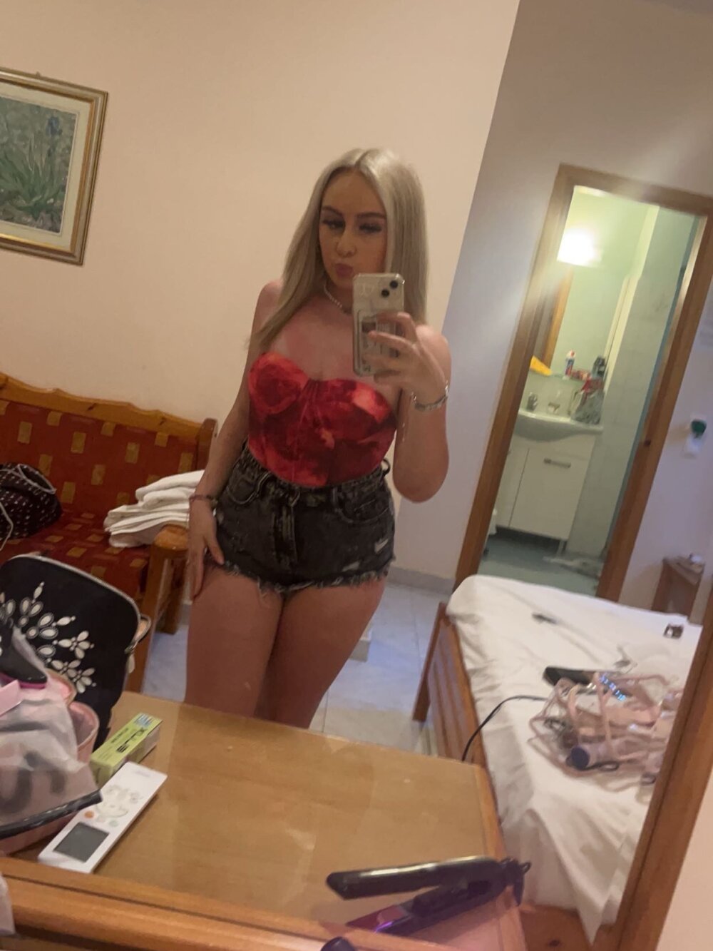 stripchat scarletj_ webcam profile pic via bestlivesexchat.com