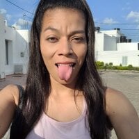shainagutierrez127's Offline Chat Room