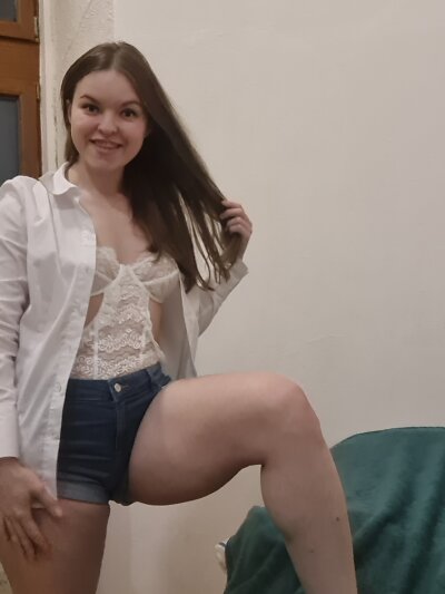 Lady-Caroline - Stripchat Girl 