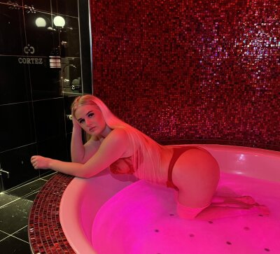 yourhornyslut