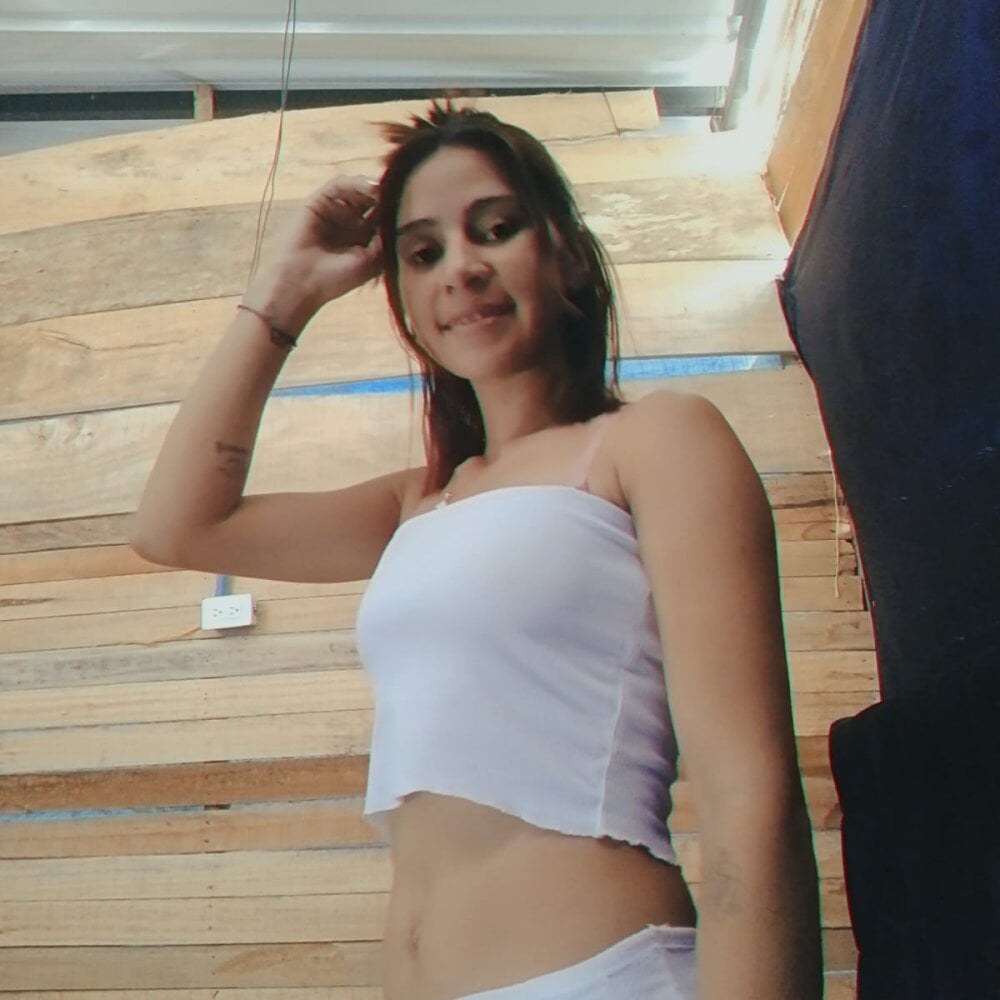 Zoe_axxellll 라이브 XXX 채팅