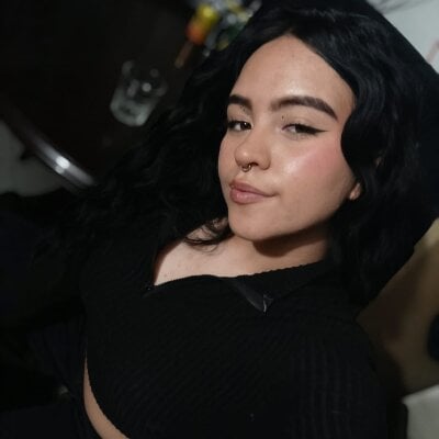 Image 1 of sarita_09_s, female webcam model,  years old, on live webcam