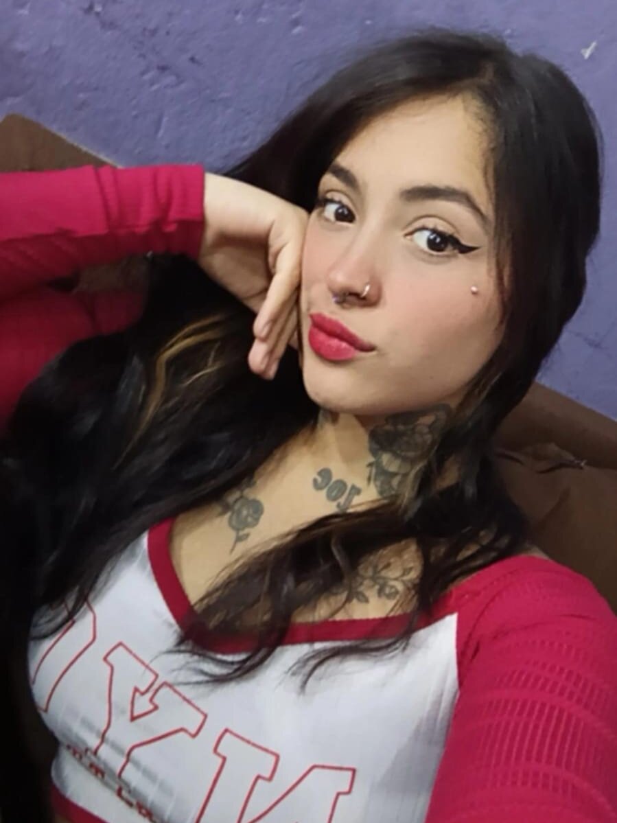 saraperezthx's chat room