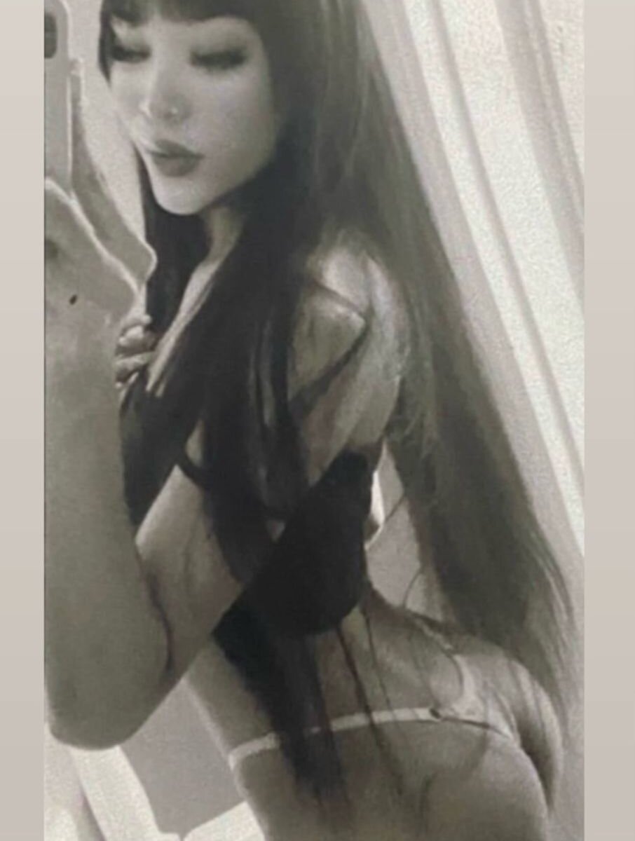 Live sex webcam photo for Sara_Valentina36 #289494456