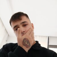 iamzeroo's Offline Chat Room