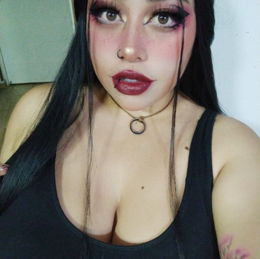 poison_doll2 profile