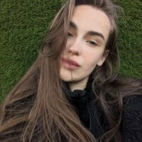 Vitalina_23 Adlı Modelin Çevrimdışı Sohbet Odası